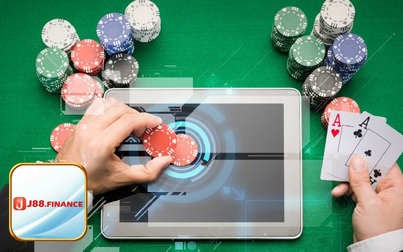 Nhìn chung, casino trực tuyến là hình thức giải trí đẳng cấp và nổi trội hiện nay dành cho tất cả mọi người.